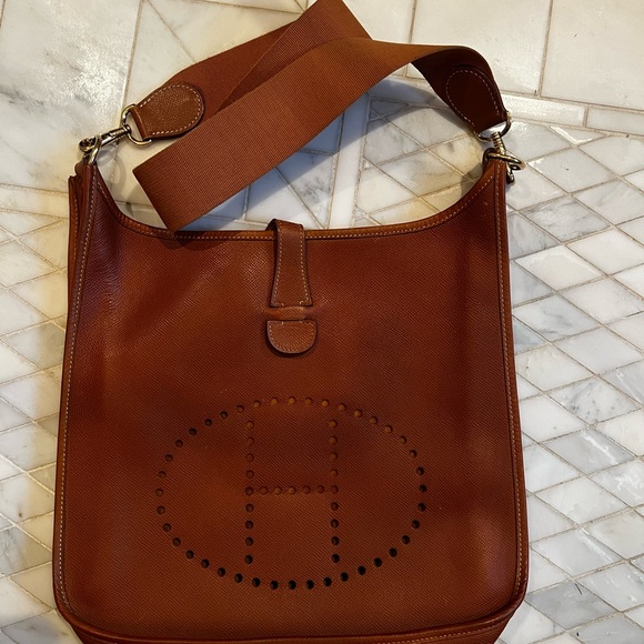Authentic Hermes Evelyne bag. Christmas wishlist item! - Picture 3 of 7